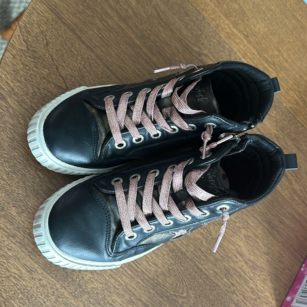Blowfish Malibu sneakers from stitch fix for girls!